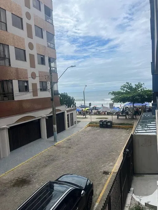 Apartamento, Meia Praia, 20 Metros Do Mar. contacts